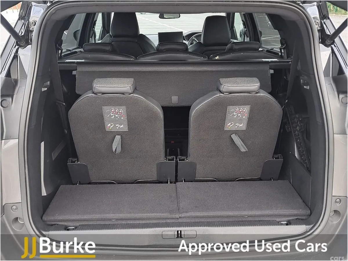 Peugeot 5008 SUV, Diesel, 2024, Grey