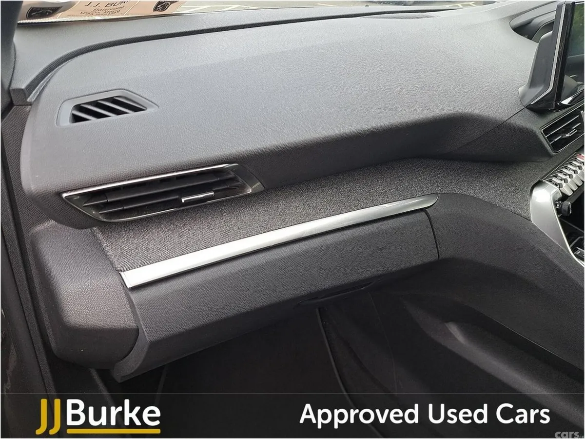 Peugeot 5008 SUV, Diesel, 2024, Grey