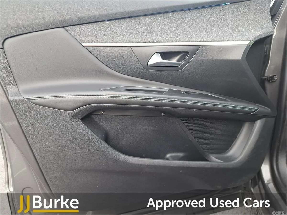 Peugeot 5008 SUV, Diesel, 2024, Grey