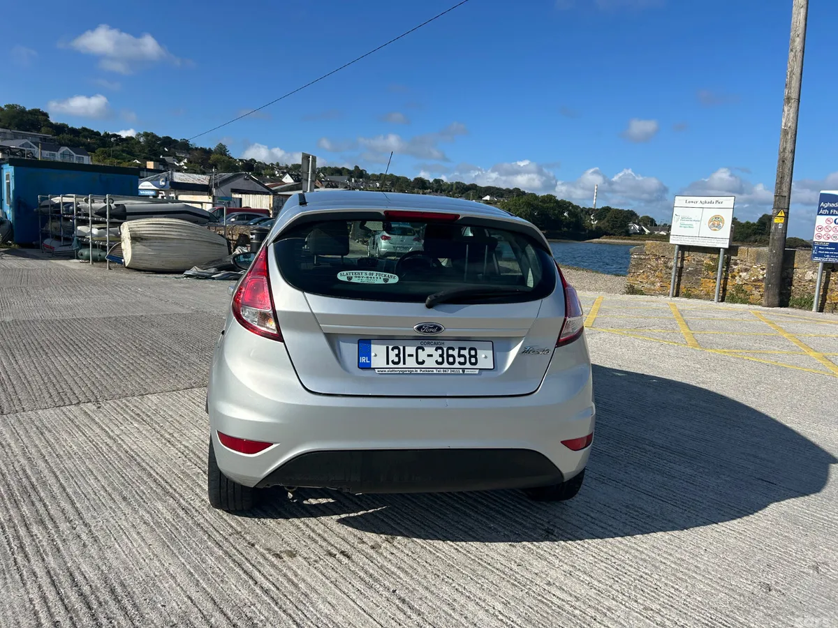 Ford Fiesta Hatchback, Petrol, 2013, Silver