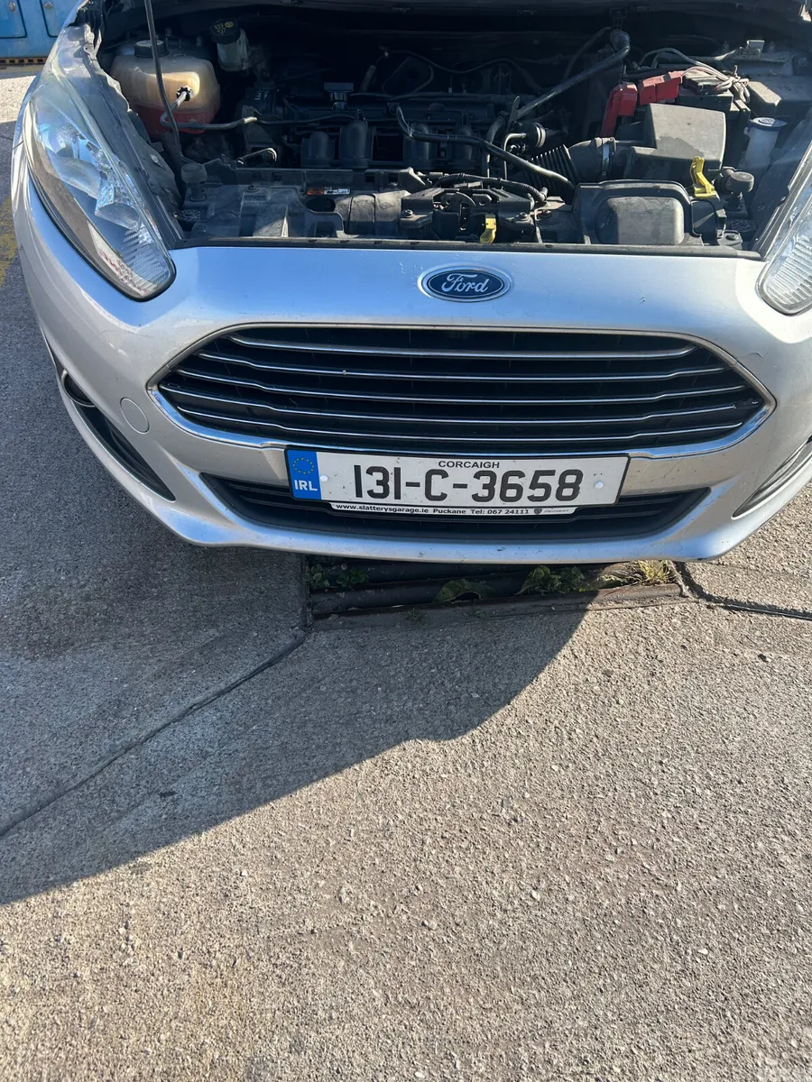 Ford Fiesta Hatchback, Petrol, 2013, Silver
