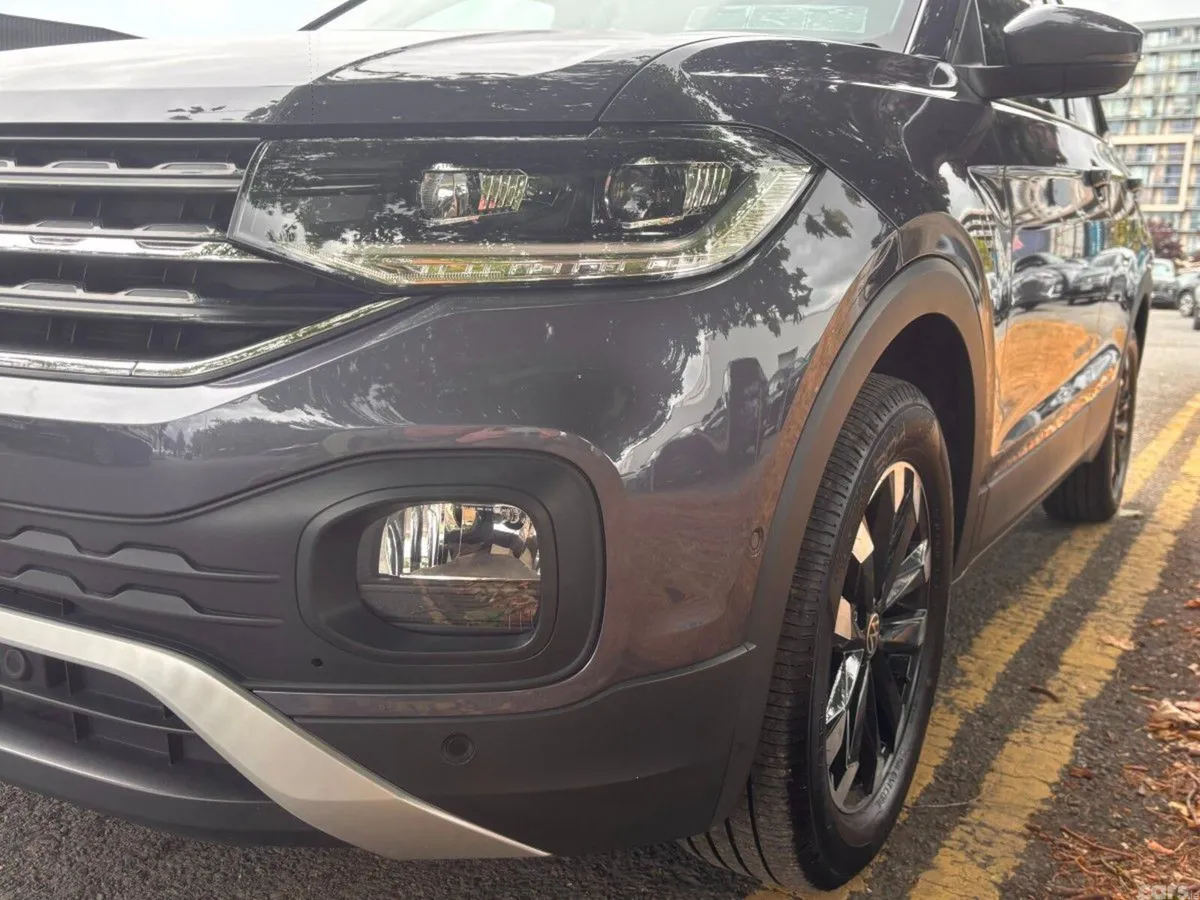 Volkswagen T-Cross SUV, Petrol, 2023, Blue