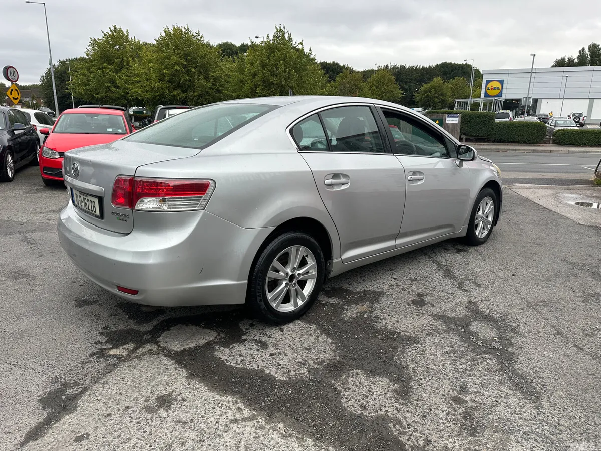 Toyota Avensis Saloon, Diesel, 2010, Silver