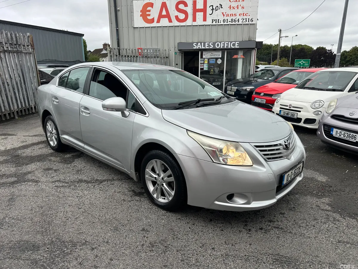 Toyota Avensis Saloon, Diesel, 2010, Silver