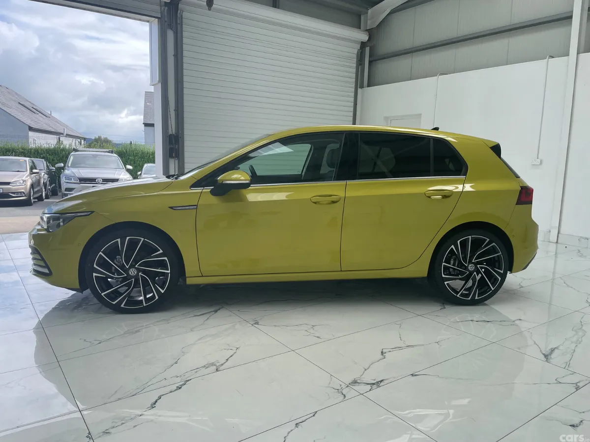 Volkswagen Golf Hatchback, Petrol, 2021, Yellow