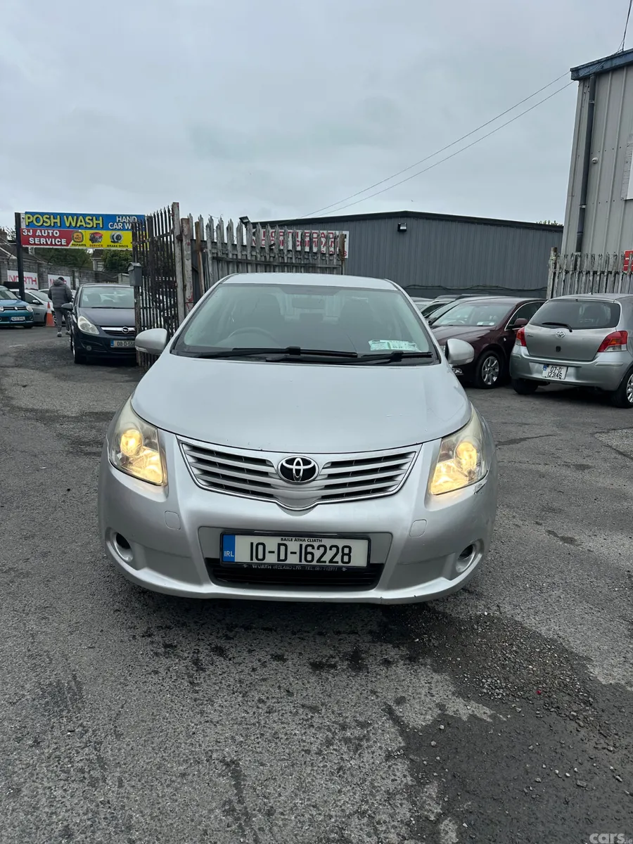 Toyota Avensis Saloon, Diesel, 2010, Silver