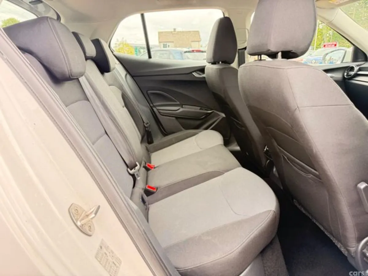 Skoda Fabia Hatchback, Petrol, 2023, White