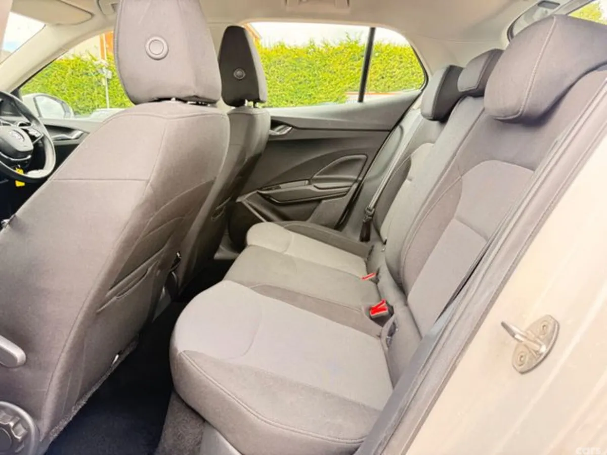 Skoda Fabia Hatchback, Petrol, 2023, White