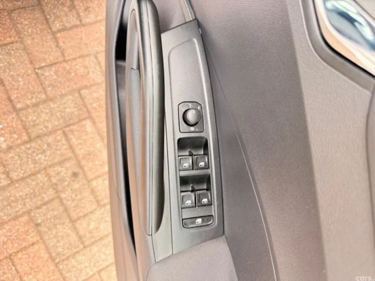 Skoda Fabia Hatchback, Petrol, 2023, White
