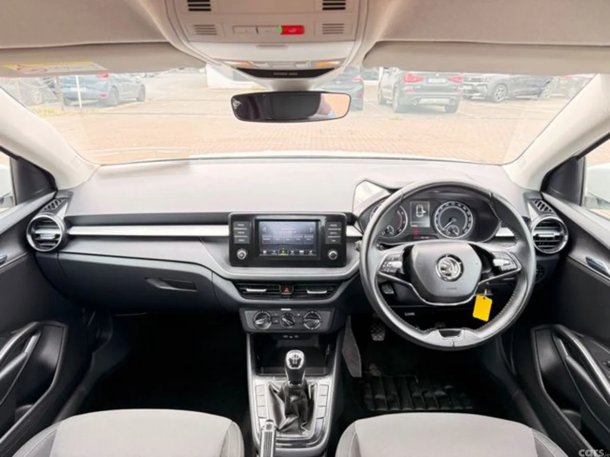 Skoda Fabia Hatchback, Petrol, 2023, White