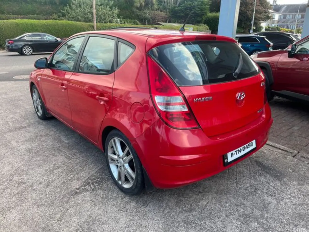 Hyundai i30 Hatchback, Diesel, 2011, Red