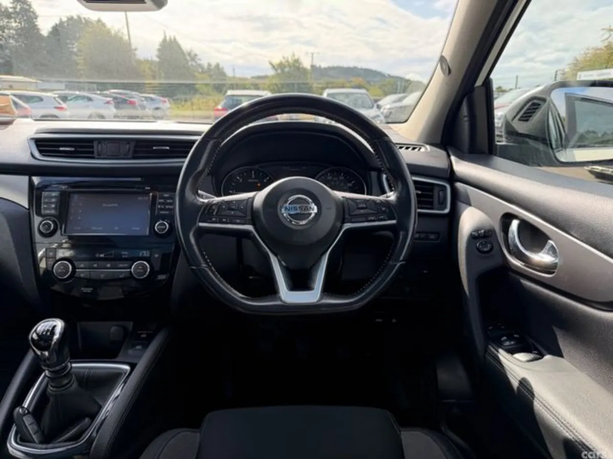 Nissan Qashqai SUV, Diesel, 2019, White