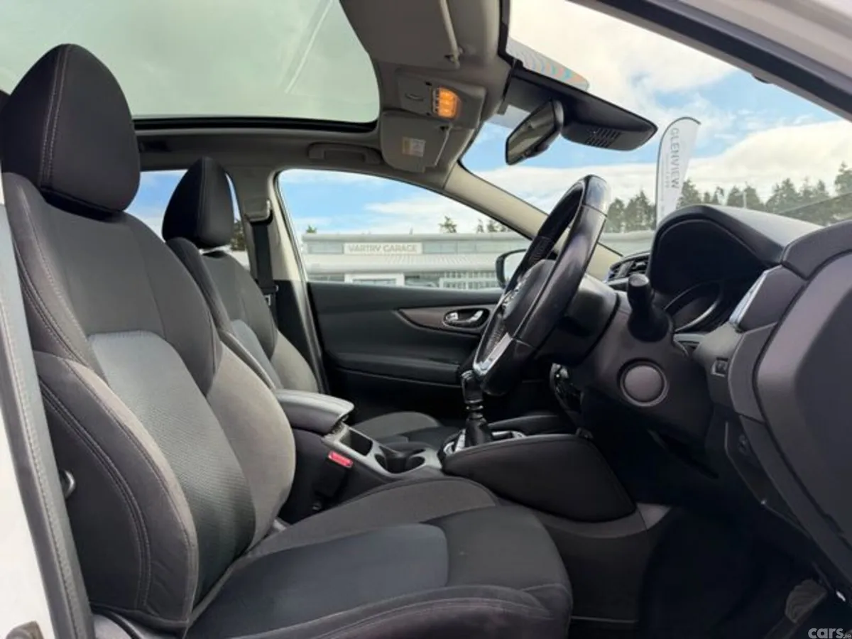 Nissan Qashqai SUV, Diesel, 2019, White