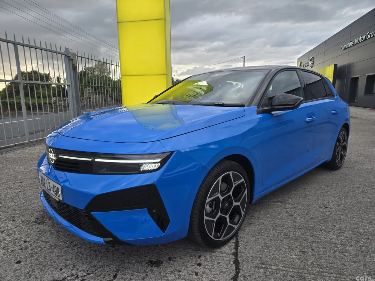 Opel Astra Hatchback, Diesel, 2026, Blue