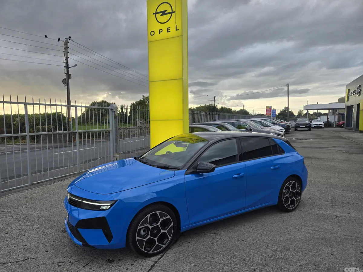 Opel Astra Hatchback, Diesel, 2026, Blue