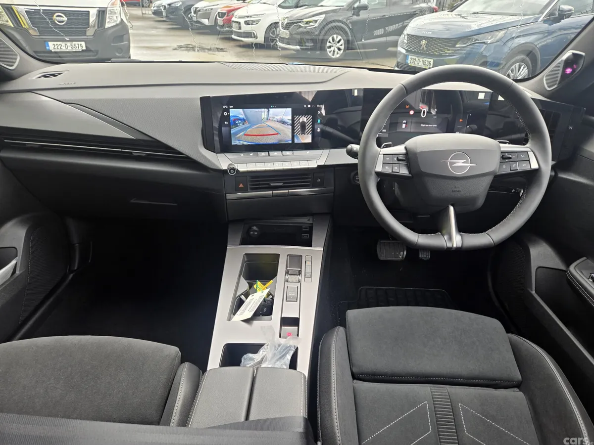 Opel Astra Hatchback, Diesel, 2026, Blue