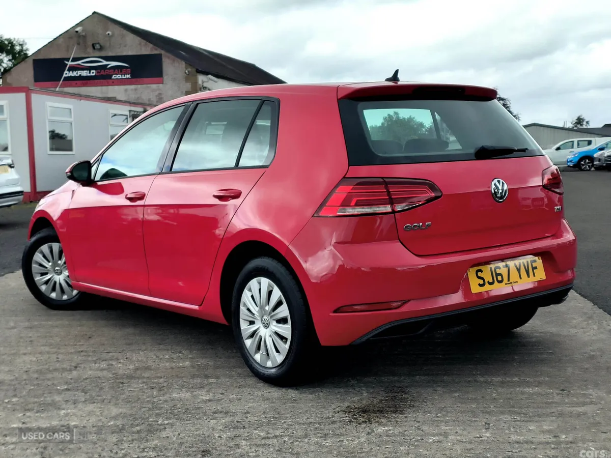 Volkswagen Golf Hatchback, Petrol, 2017, Red