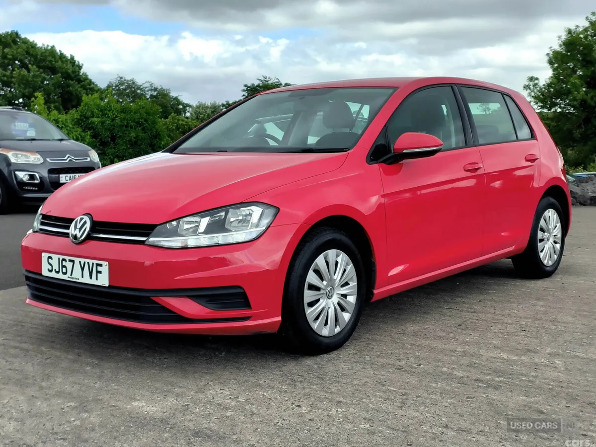 Volkswagen Golf Hatchback, Petrol, 2017, Red
