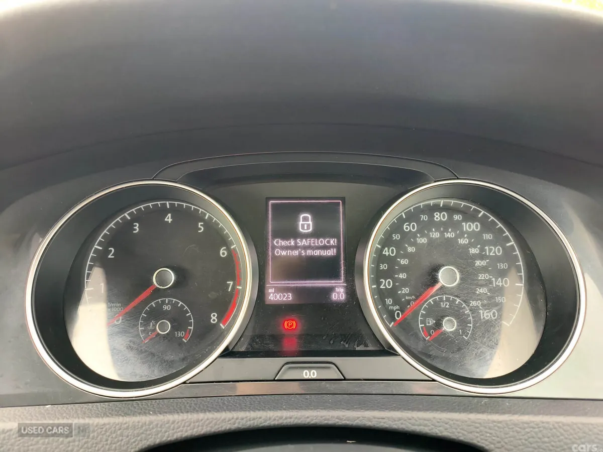 Volkswagen Golf Hatchback, Petrol, 2017, Red