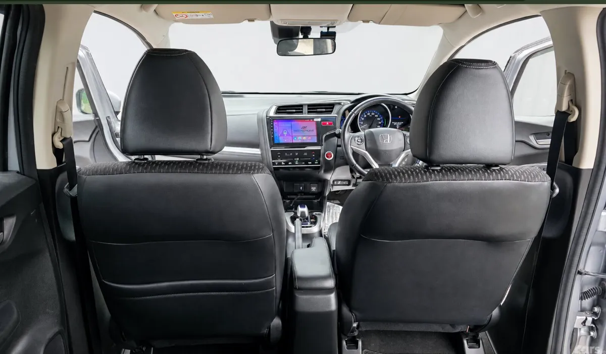 Honda Fit Hatchback, Petrol Hybrid, 2016, Silver