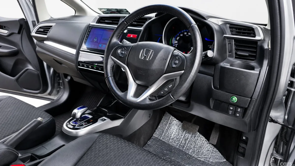 Honda Fit Hatchback, Petrol Hybrid, 2016, Silver