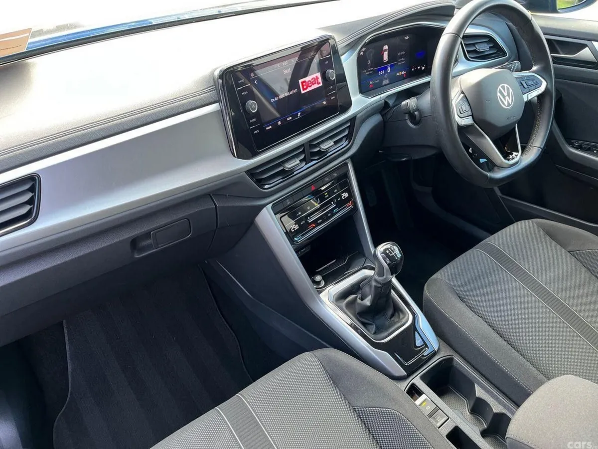 Volkswagen T-Roc SUV, Petrol, 2023, Blue