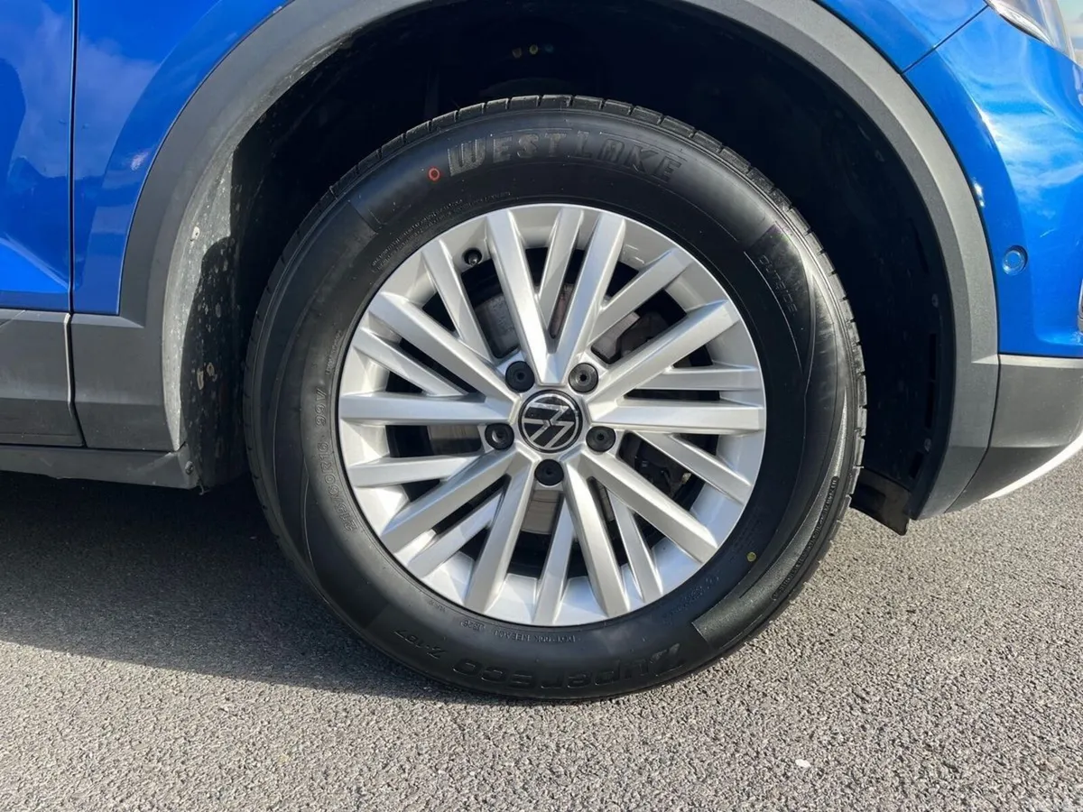 Volkswagen T-Roc SUV, Petrol, 2023, Blue