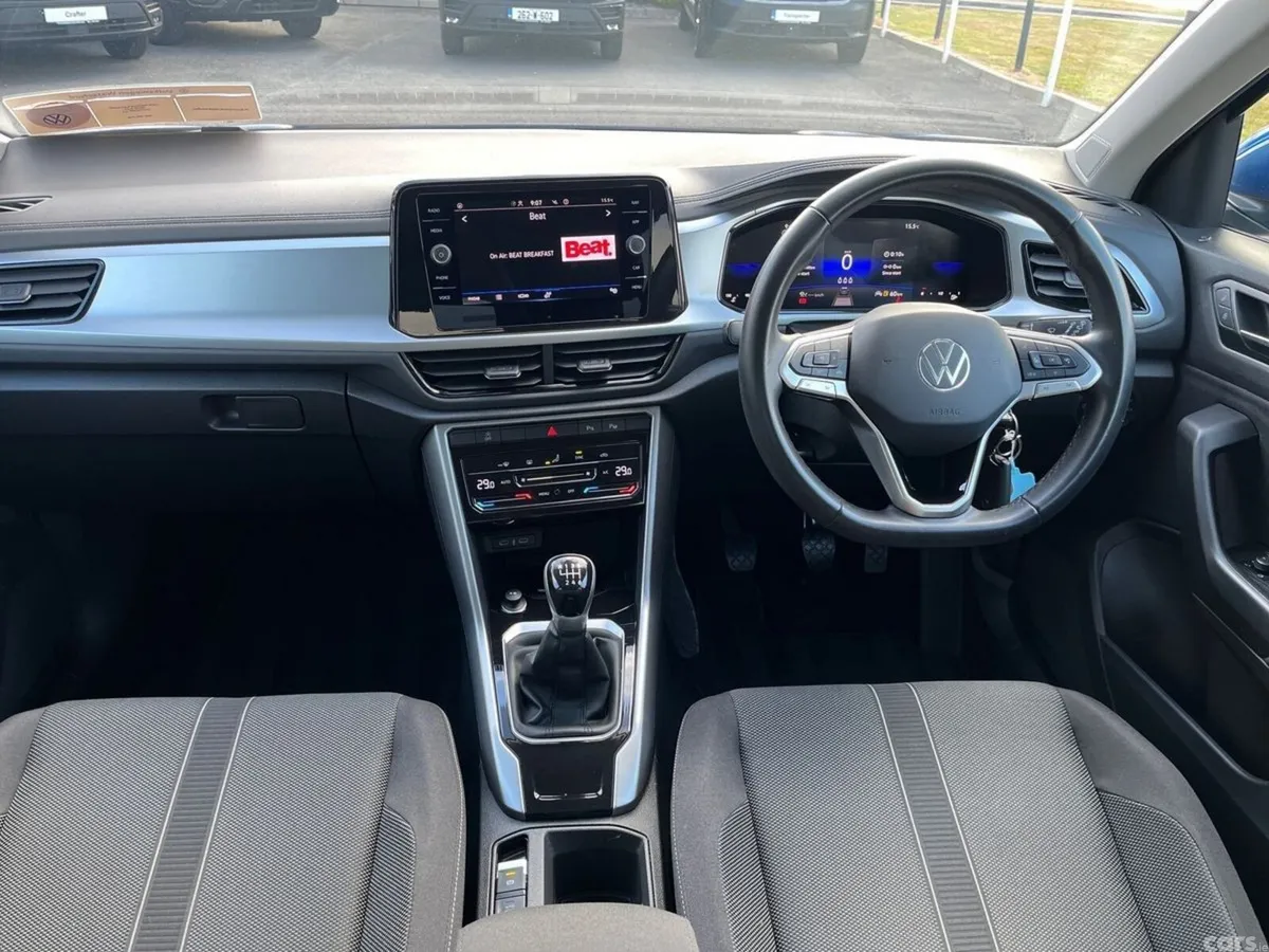 Volkswagen T-Roc SUV, Petrol, 2023, Blue