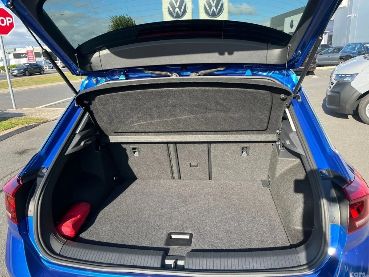 Volkswagen T-Roc SUV, Petrol, 2023, Blue