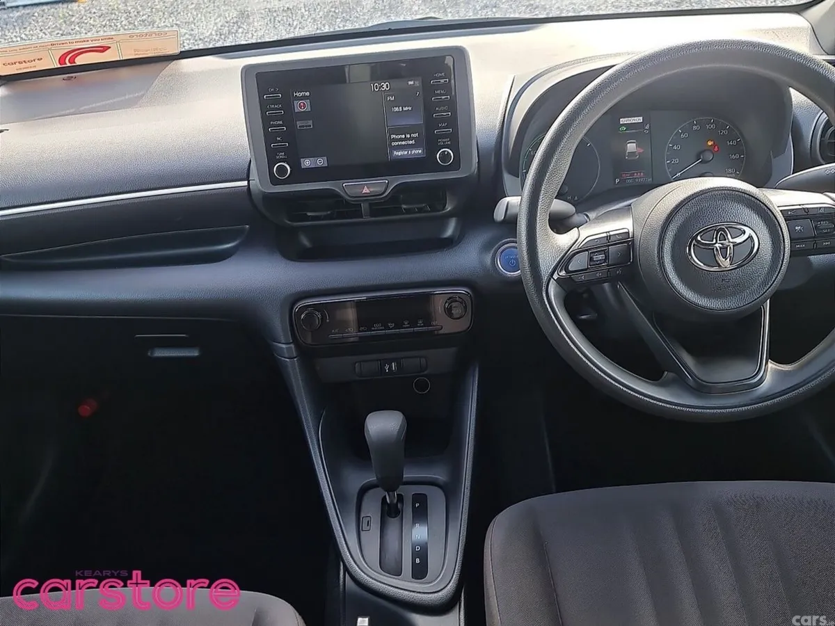 Toyota Yaris Hatchback, Petrol Hybrid, 2022, Blue