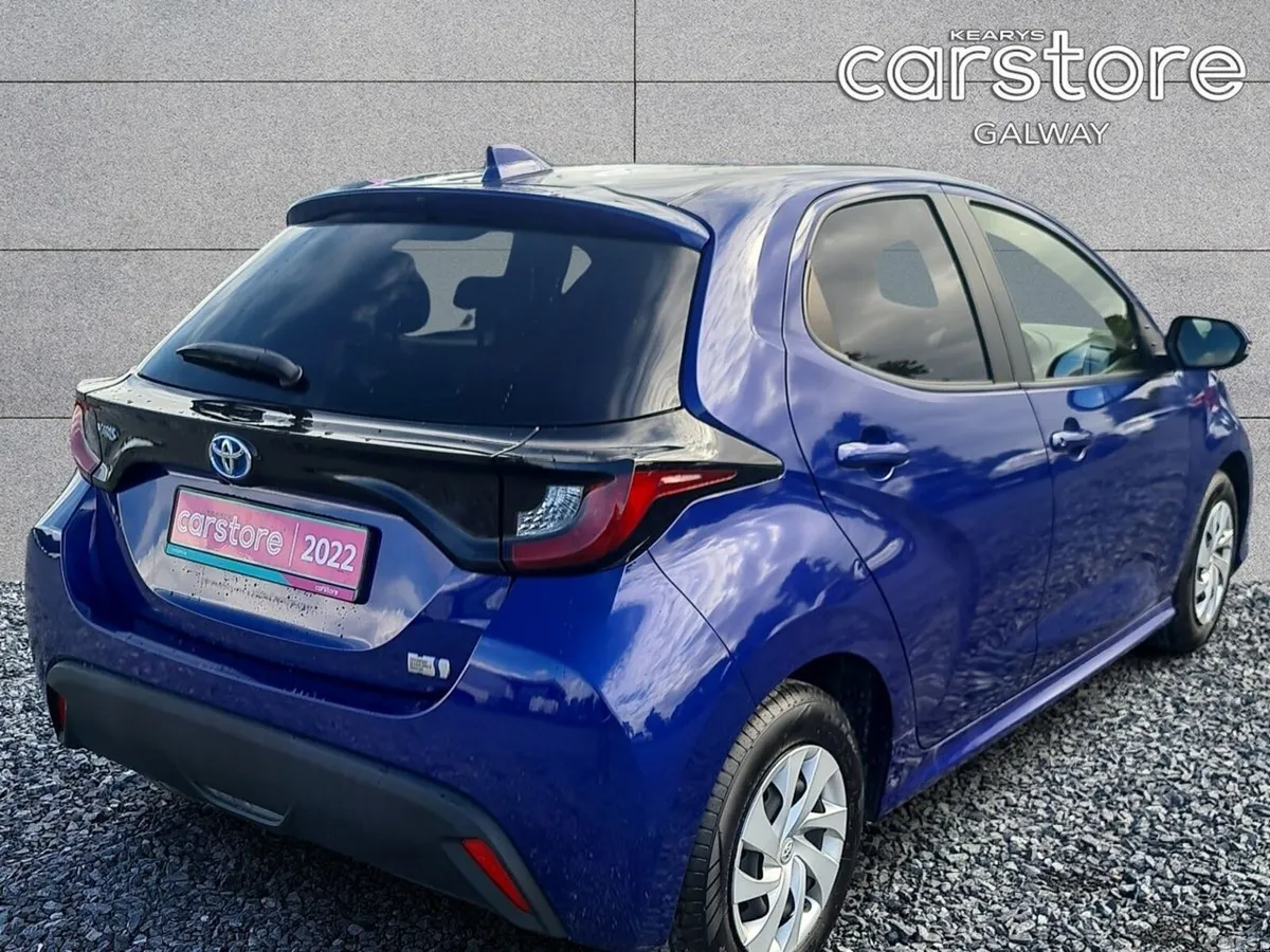 Toyota Yaris Hatchback, Petrol Hybrid, 2022, Blue