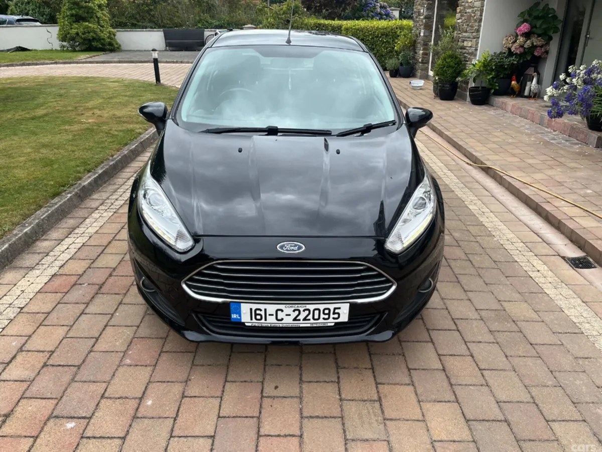 Ford Fiesta Hatchback, Petrol, 2016, Black