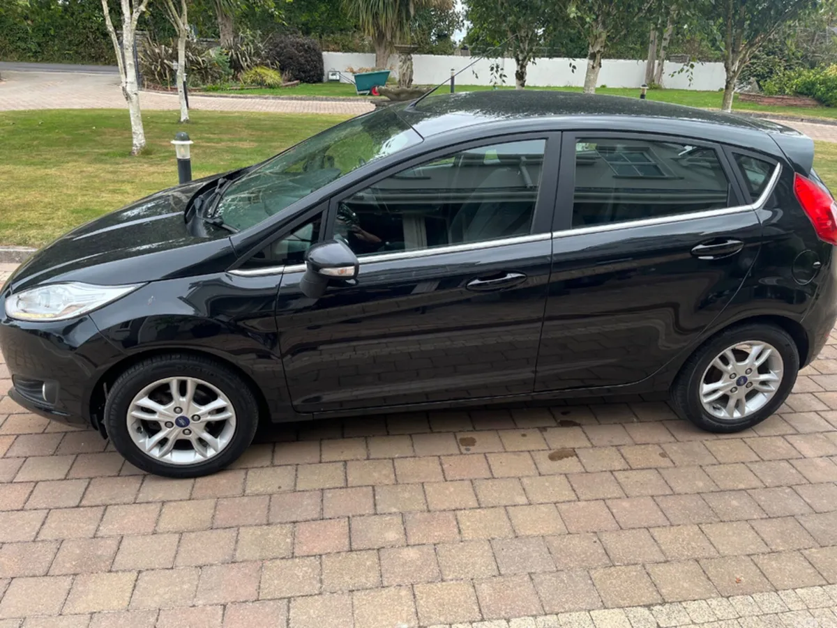 Ford Fiesta Hatchback, Petrol, 2016, Black