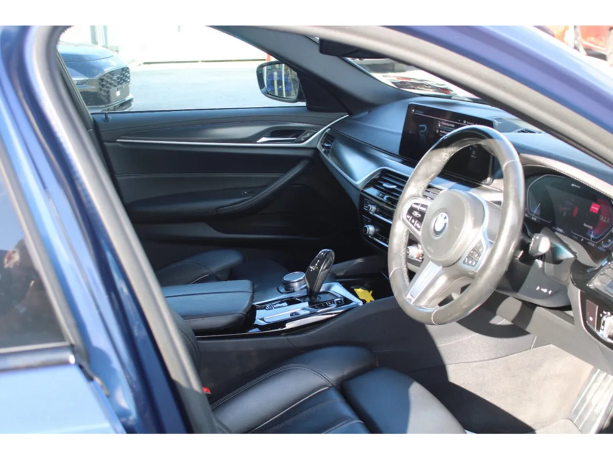 BMW 5-Series Saloon, Petrol Plug-in Hybrid, 2021, Blue