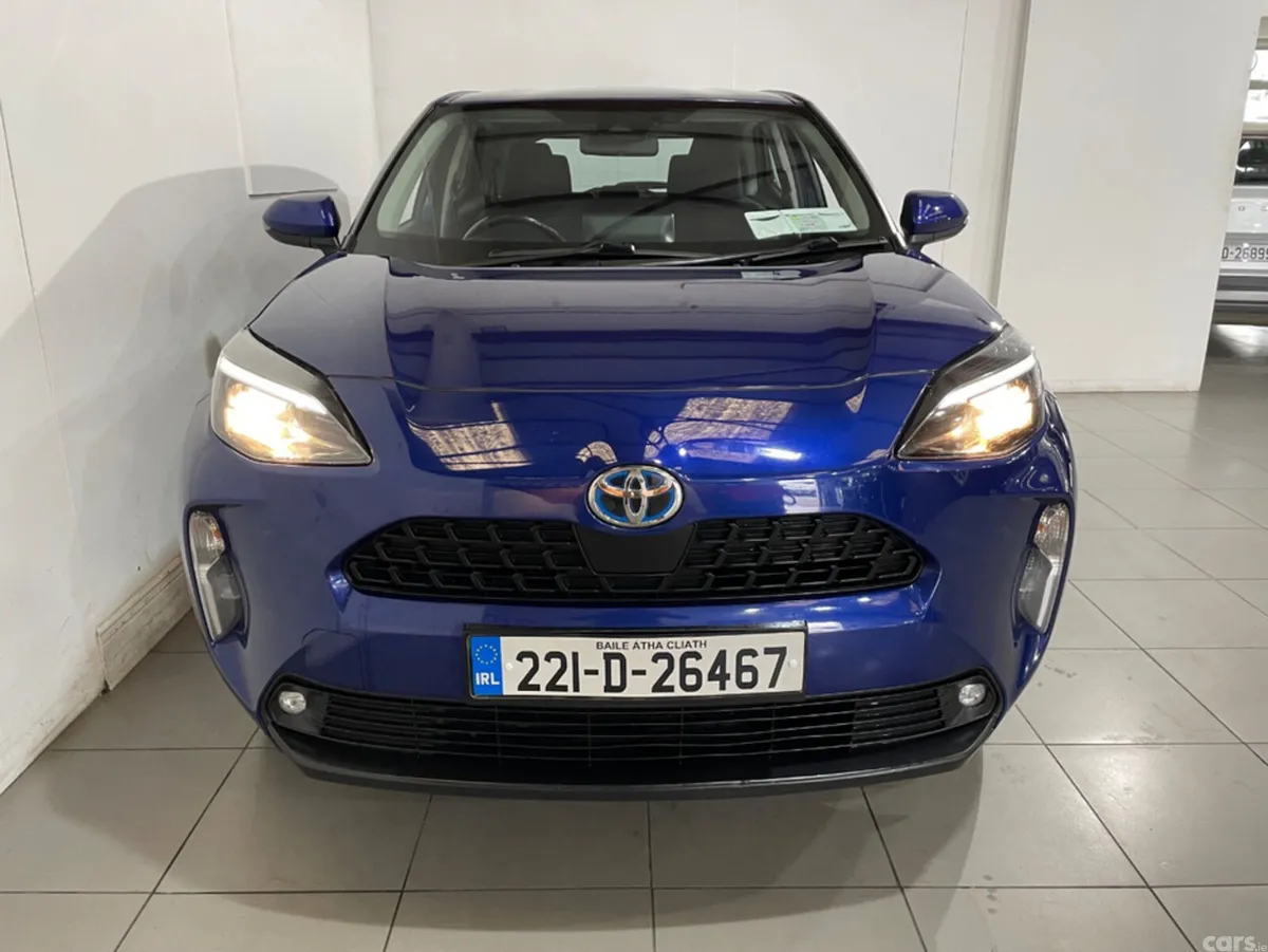 Toyota Yaris Cross SUV, Petrol Hybrid, 2022, Blue