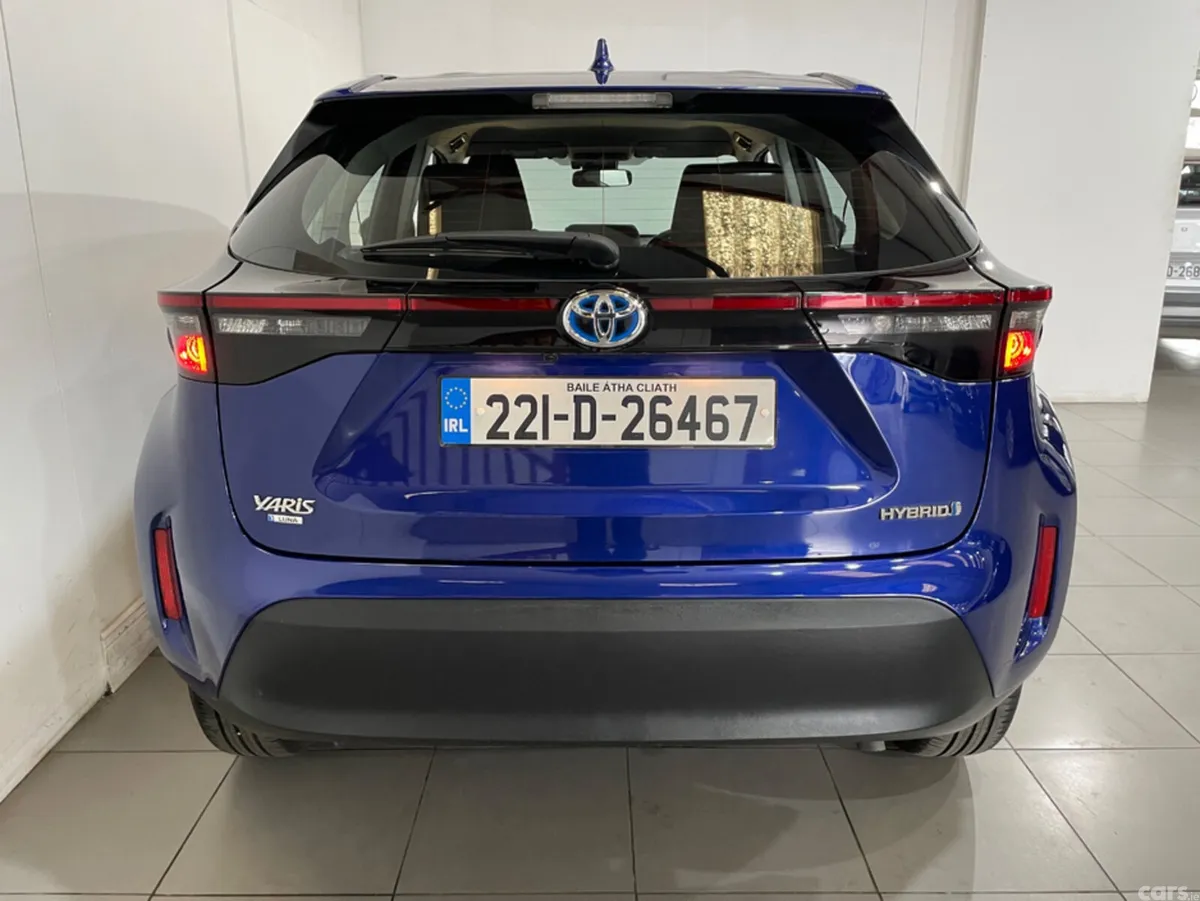 Toyota Yaris Cross SUV, Petrol Hybrid, 2022, Blue