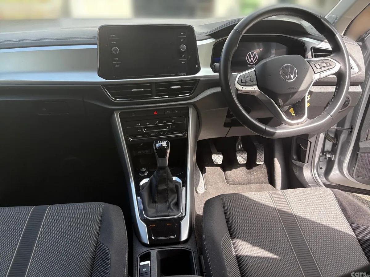 Volkswagen T-Roc SUV, Petrol, 2023, Grey