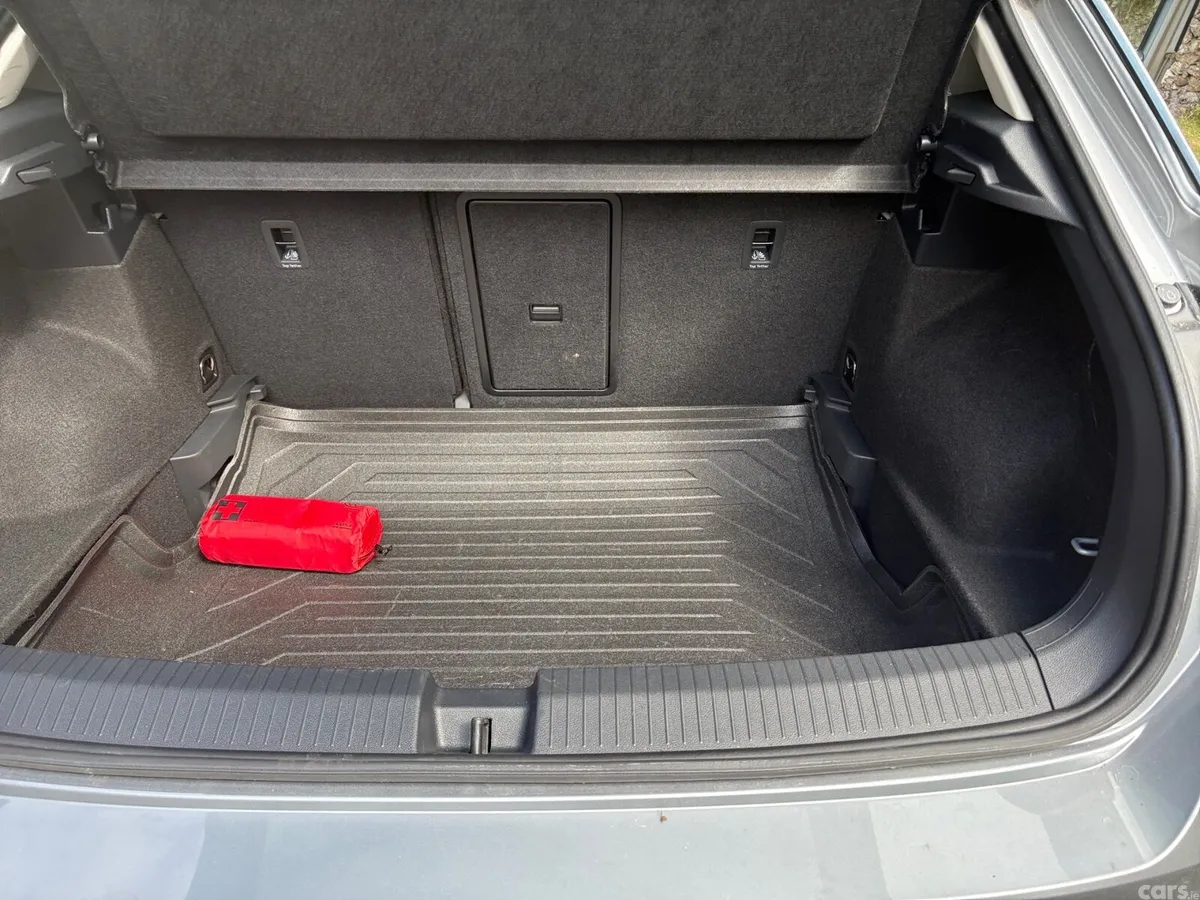 Volkswagen T-Roc SUV, Petrol, 2023, Grey