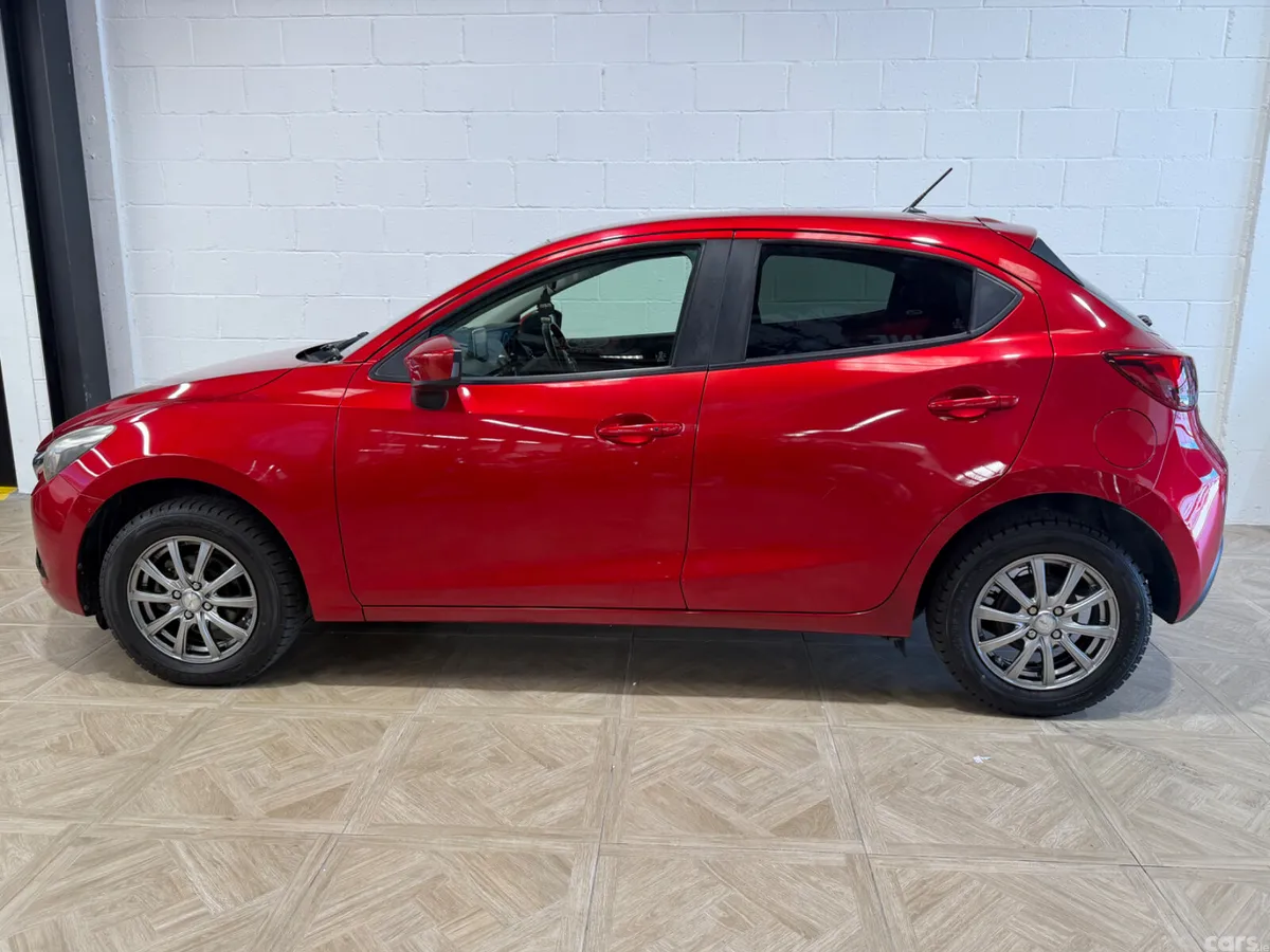 Mazda Demio MPV, Diesel, 2015, Red