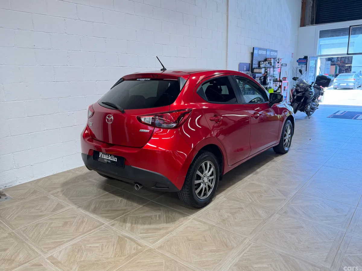 Mazda Demio MPV, Diesel, 2015, Red