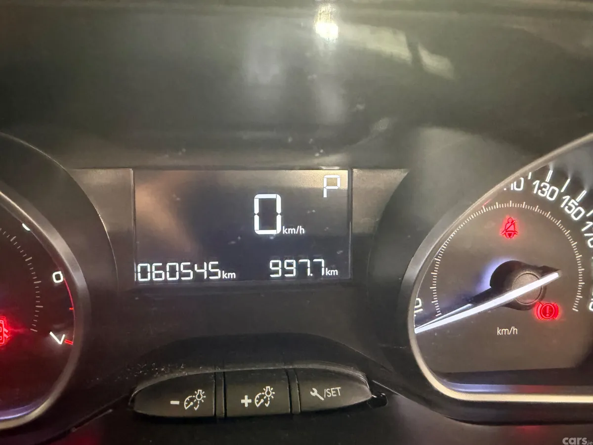 Peugeot 208 Hatchback, Petrol, 2018, Blue