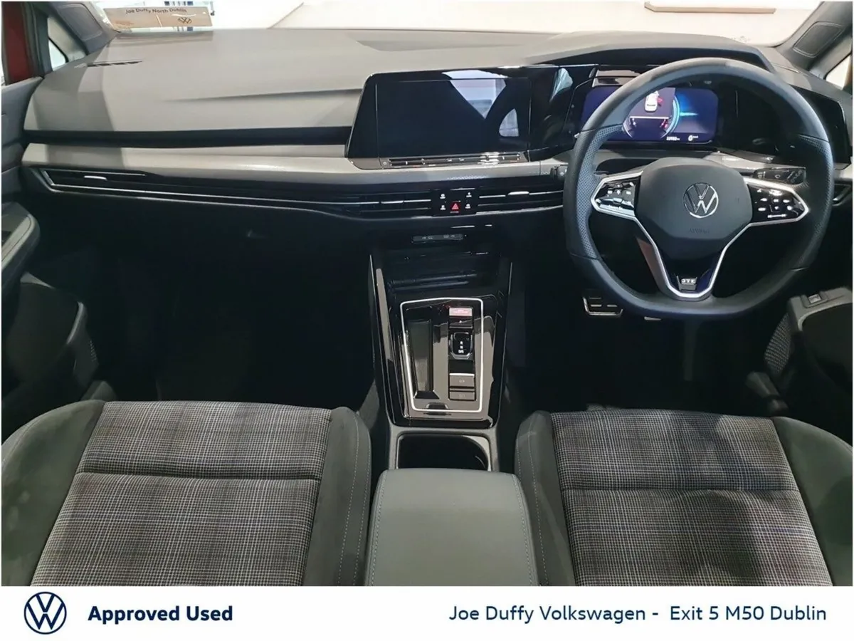 Volkswagen Golf Estate, Petrol Plug-in Hybrid, 2023, Red
