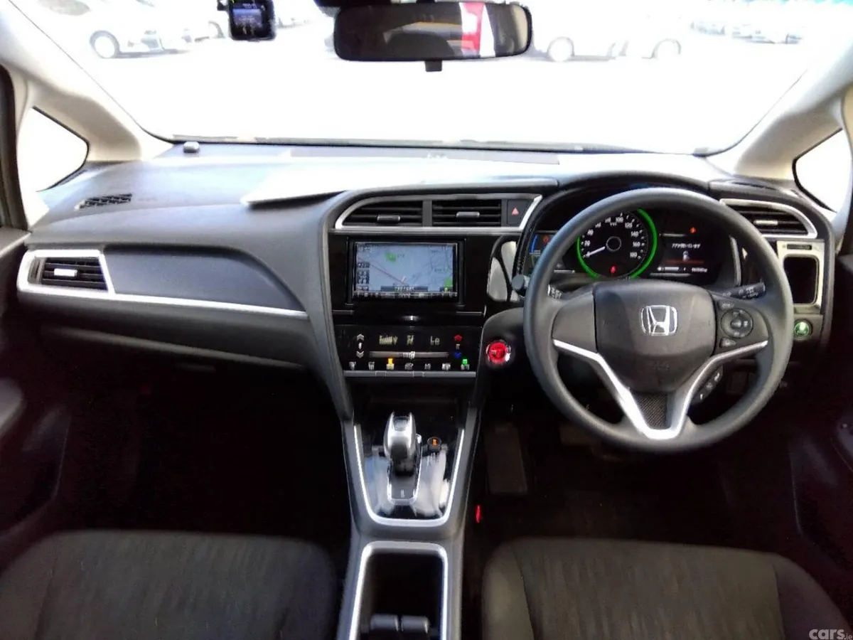 Honda Fit Estate, Petrol Hybrid, 2022, White