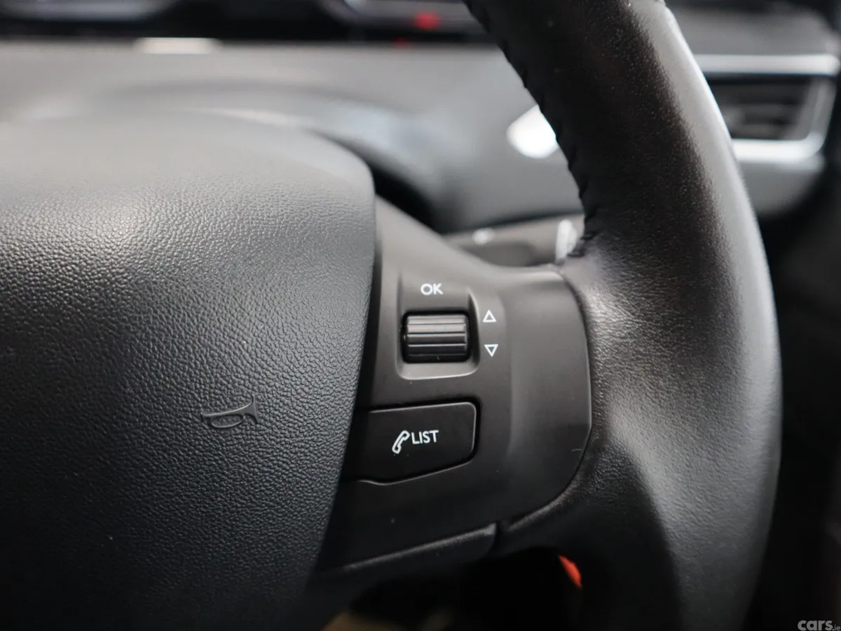 Peugeot 2008 SUV, Diesel, 2016, Grey