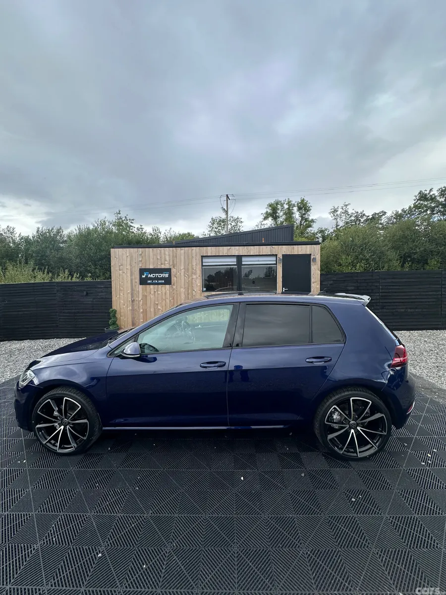 Volkswagen Golf Hatchback, Petrol, 2019, Blue
