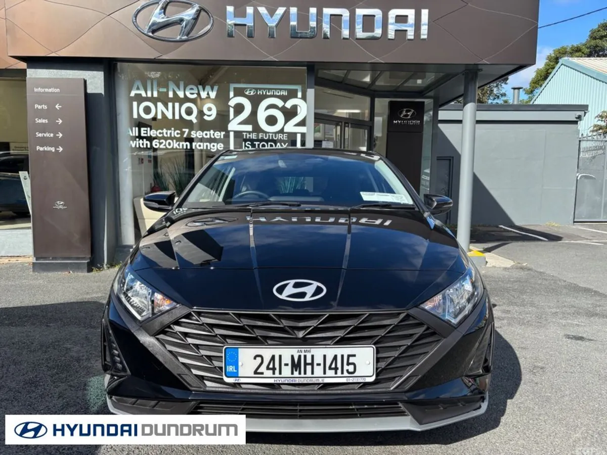 Hyundai i20 Hatchback, Petrol, 2024, Black