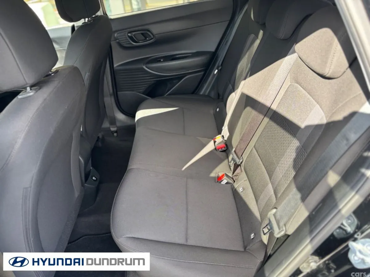 Hyundai i20 Hatchback, Petrol, 2024, Black