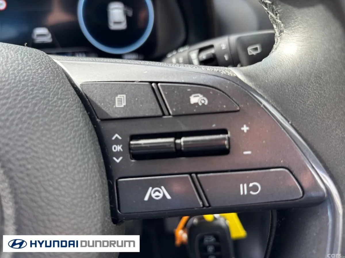 Hyundai i20 Hatchback, Petrol, 2024, Black
