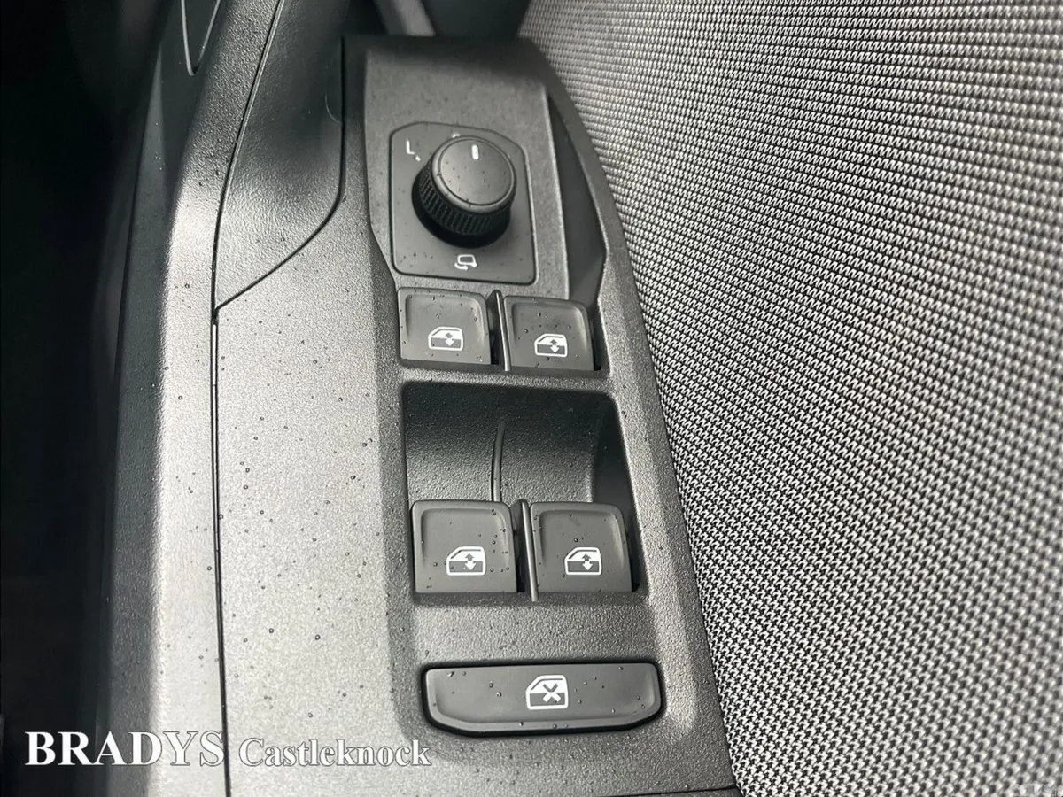 SEAT Arona SUV, Petrol, 2027, Blue