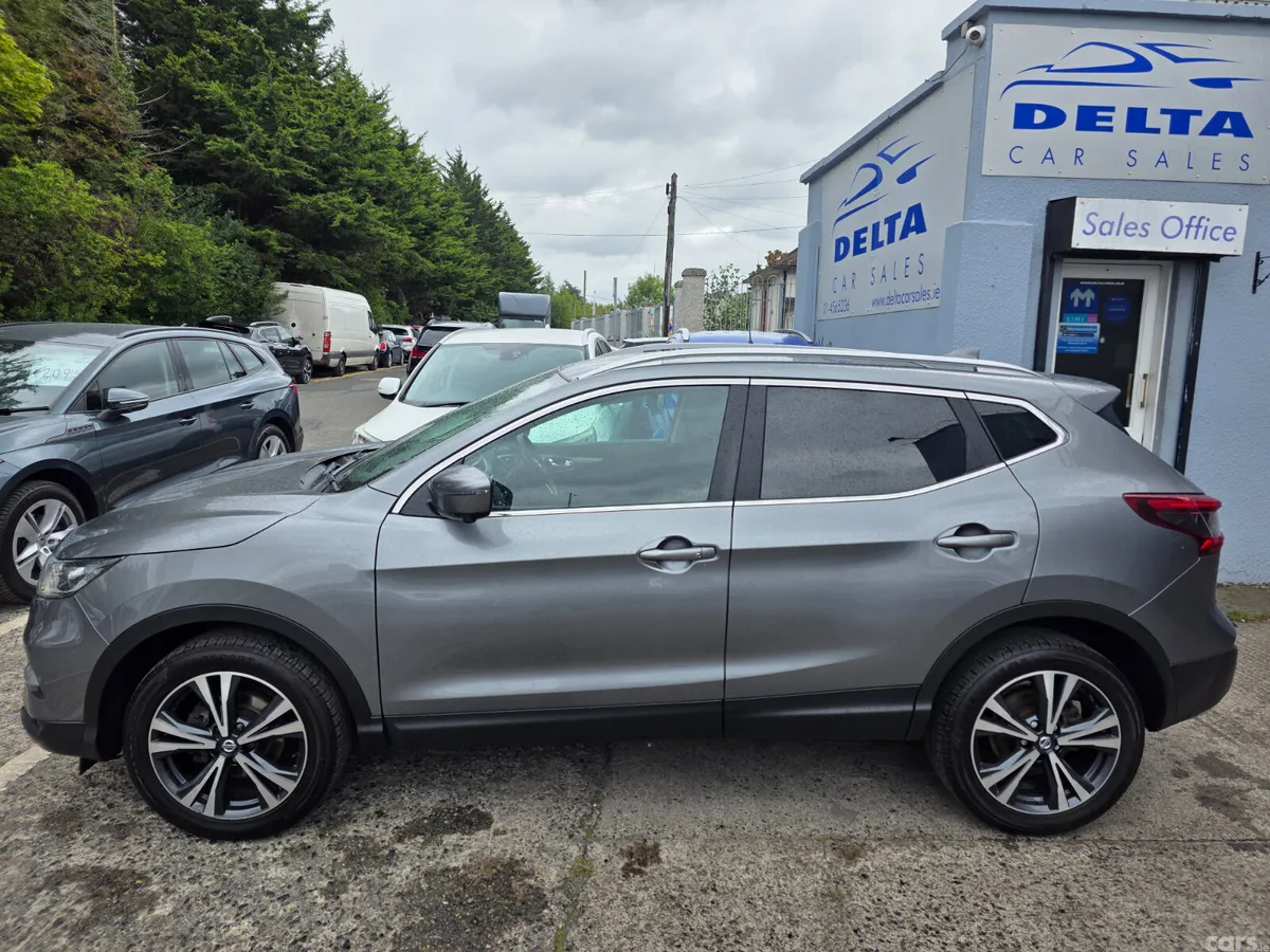 Nissan Qashqai SUV, Petrol, 2018, Grey